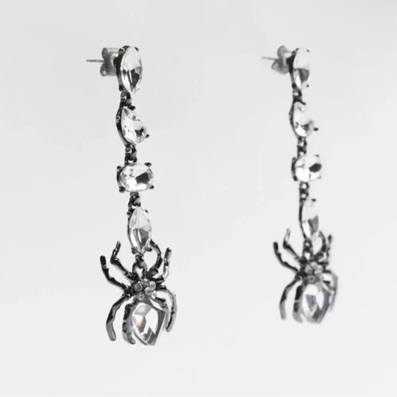 Gothic Spider Crystal Earrings - Picture 2 of 8